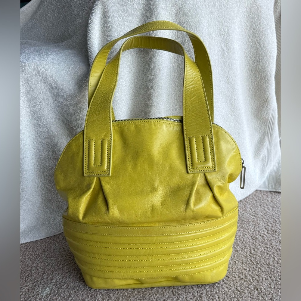 **RARE** Walter Baker Trapunto Yellow Shoulder Bag Leather EUC - Picture 2 of 16